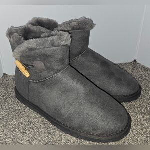 Gray Faux Suede & Faux Fur Lined Ankle Boots, Side Button Closure, Size 9, NEW